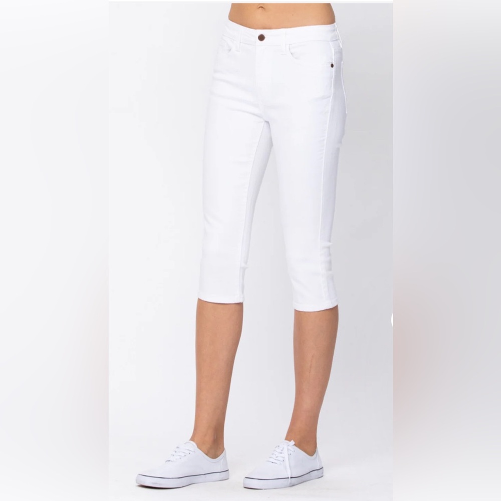 JBH* White Judy Blue Los Angeles Skinny Fit Capris - Picture 2 of 9